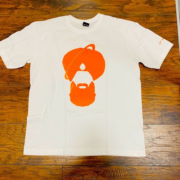 Kesari Movie T Shirt - Picture 1 of 4